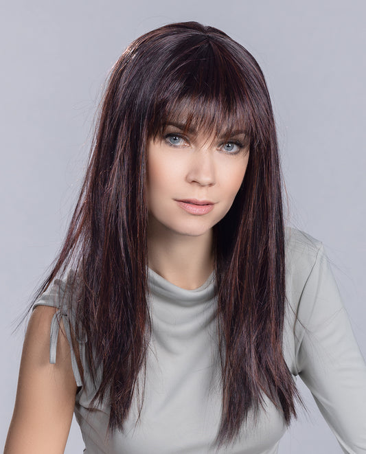 Perruque femme Cher d’Ellen Wille, idéale pour pelade et alopécie. Cheveux longs et lisses, sans frisottis, faciles à coiffer au quotidien.