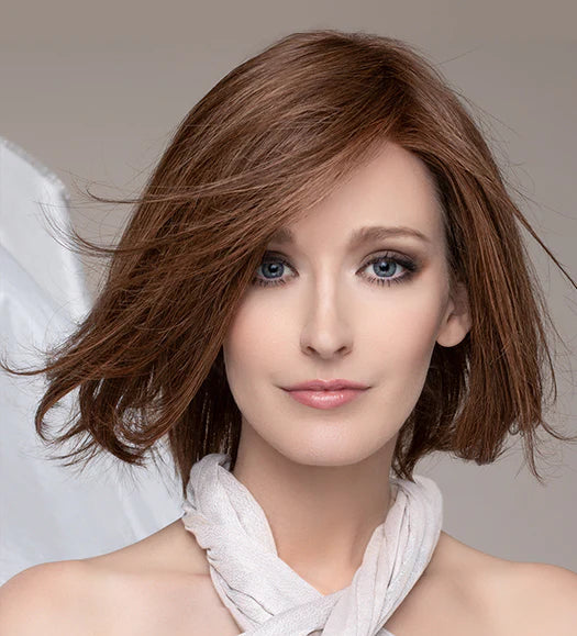 La perruque femme Delicate en vrais cheveux Remy Human Hair, idéale en cas d’alopécie, pelade ou chute de cheveux.