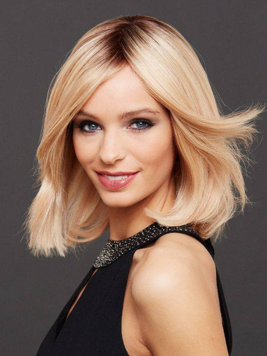 Perruque femme Luxery Lace K, mi-longue et polyvalente, chic et naturelle, idéale pour masquer pelade et alopécie.