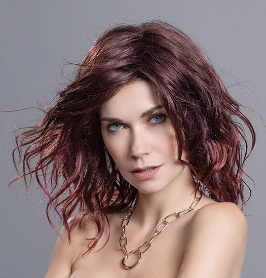 La perruque Touch d’Ellen Wille apporte volume et ondulations naturelles, idéale pour dissimuler pelade ou alopécie avec style.