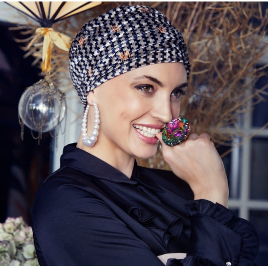 Le turban Boho Milano en bambou offre confort et style, idéal pour pelade ou chute de cheveux après chimio, avec volume et élégance.