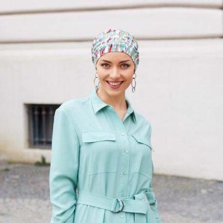 Pour tous les jours, nos bonnets chimio féminins et confortables s’enfilent facilement, idéaux pour pelade ou chute de cheveux.