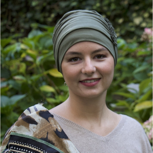 Coup de cœur Rose comme Femme, ce bonnet en bambou Gisela Mayer protège et réconforte le cuir chevelu après chimio ou pelade.