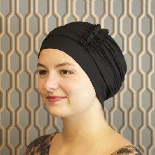 Bonnet chimio Loreen Bambou Noir Gisela Mayer, détail