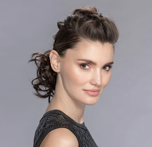 Chouchou Cava Ellen Wille, volume et élégance instantanés, fibre résistante à la chaleur, élastique discret pour un look sophistiqué sans effort.