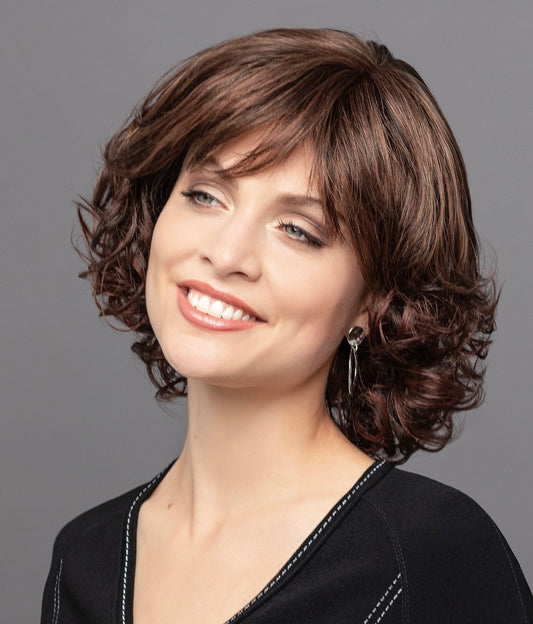 Perruque Chantal Mono Lace Gisela Mayer carré ondulé, volume naturel et look féminin raffiné