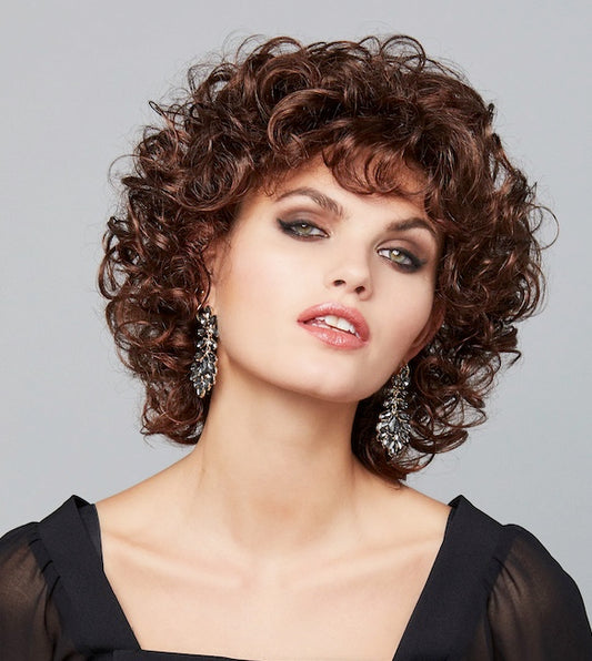 Perruque Jessica II Gisela Mayer, cheveux bouclés et volumineux, style féminin et élégant, idéale pour alopécie