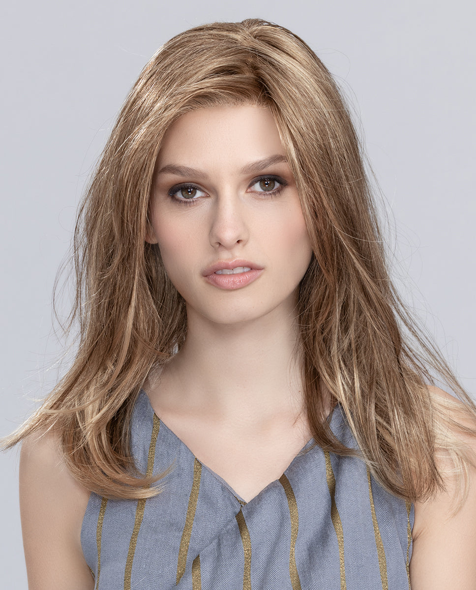 Perruque femme longue Miley Small Mono Ellen Wille en fibre synthétique, coloris Sand Mix, pour alopécie et chimiothérapie
