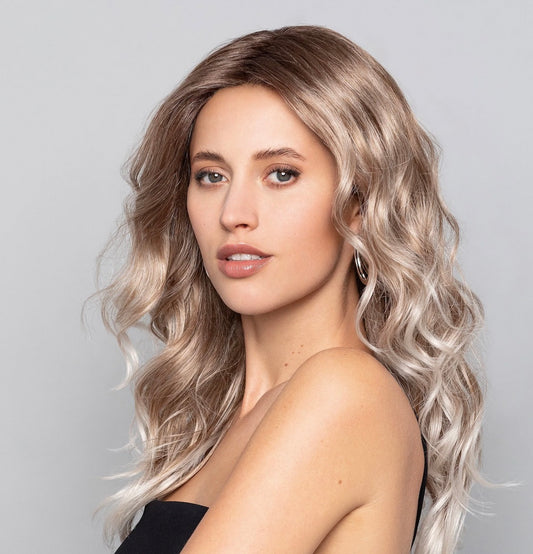 Perruque Mirage Lace Part Gisela Mayer, longue et bouclée, style élégant et féminin, look naturel au quotidien