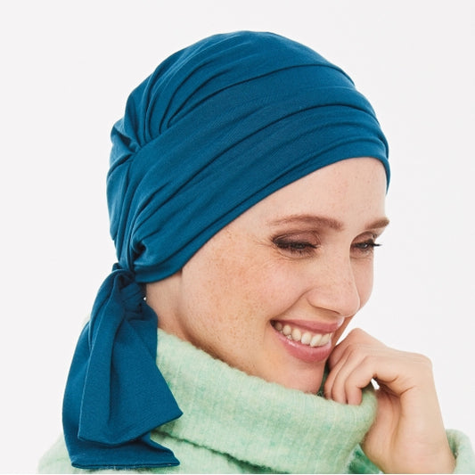 Le foulard chimio Madrid, chic et confortable, camoufle pelade ou perte de cheveux après chimio avec élégance.
