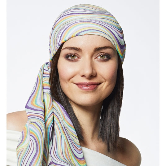 Le turban OLEA, élégant et confortable, cache parfaitement pelade ou perte de cheveux après chimio.