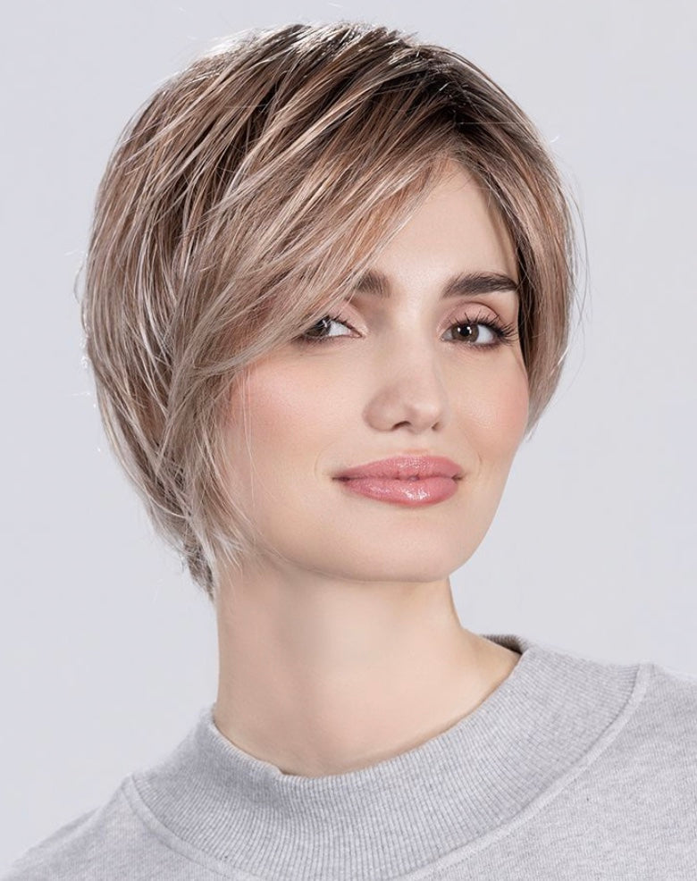 Java Chic Java d’Ellen Wille : Carré chic et tendance avec nuque dessinée – Rose ...