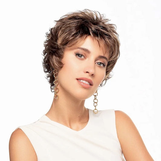 Perruque femme Beautiful New Generation, courte et volumineuse, idéale pour alopécie avec style naturel et féminité assurée.
