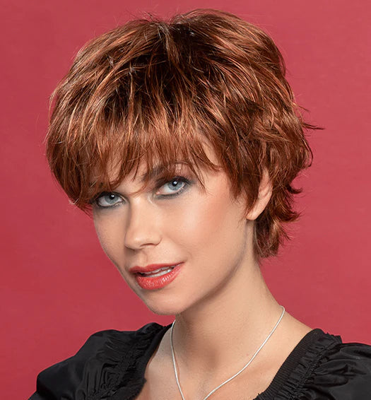Ce modèle polyvalent d’Ellen Wille masque efficacement la perte de cheveux due à pelade ou alopécie, tout en offrant un style court et moderne.