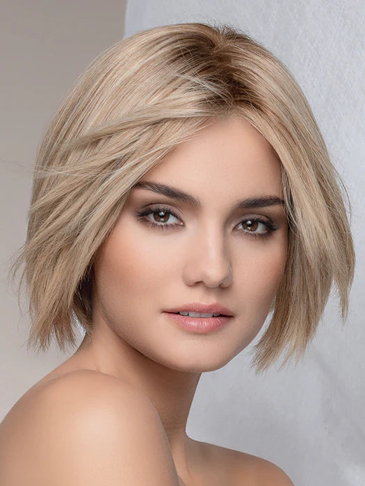 La perruque Wish de la collection Pure Power d’Ellen Wille est un carré court moderne, séduisant et très naturel, parfaite pour pelade et alopécie.
