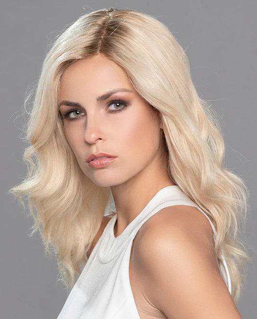 Ce modèle est conçu pour pelade et alopécie, offrant un carré long en cheveux Remy avec mouvement naturel et finition ultra réaliste.