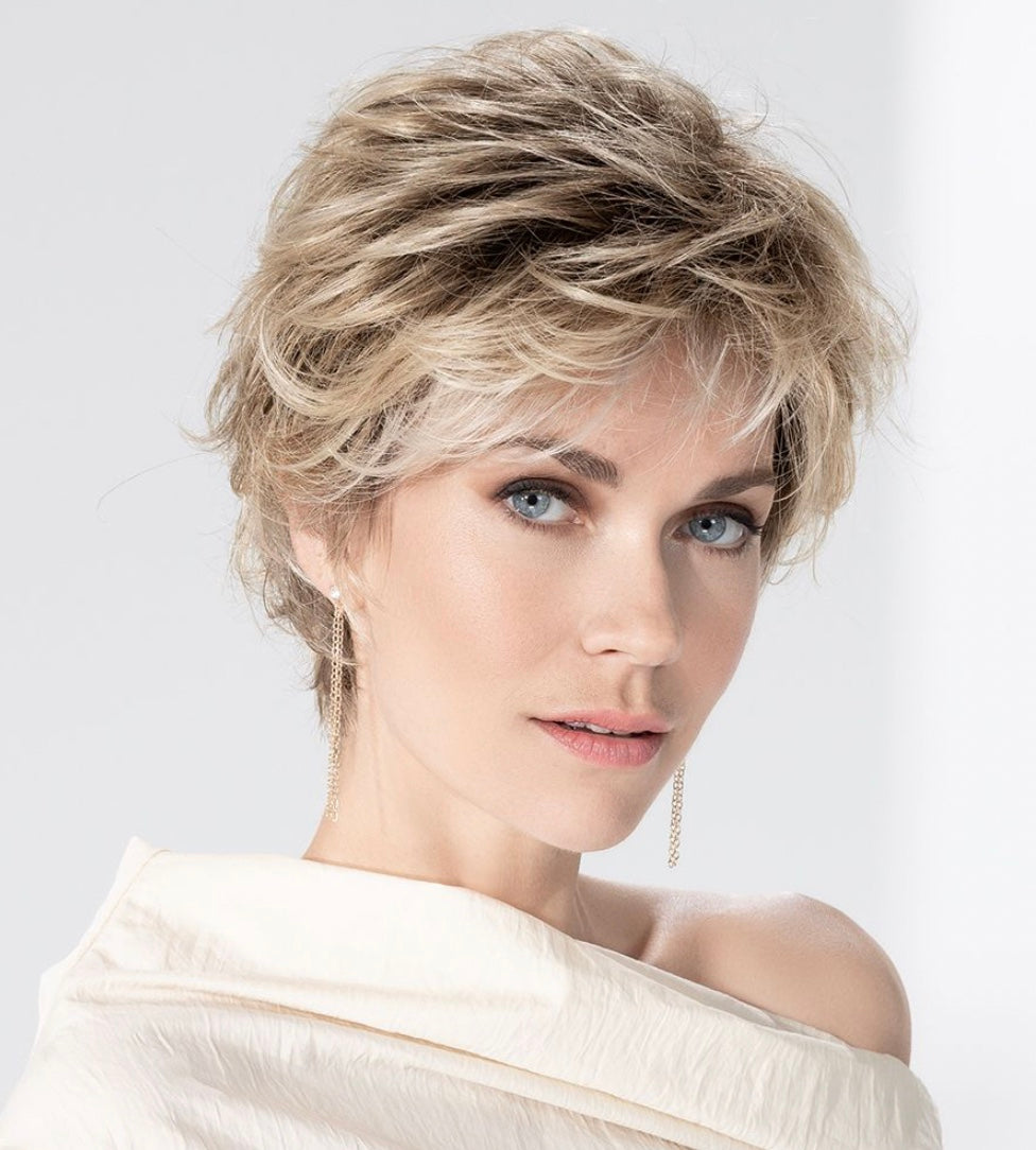 Perruque courte Charme Soft Ellen Wille portée, vue de profil