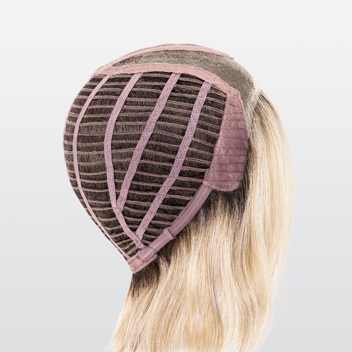 Perruque Destiny Mono Ellen Wille, coloris Sandy Blonde Rooted, vue de profil