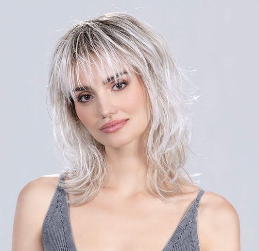 Perruque femme longue Energy Ellen Wille en fibre synthétique thermorésistante, coloris Silver Blonde Rooted