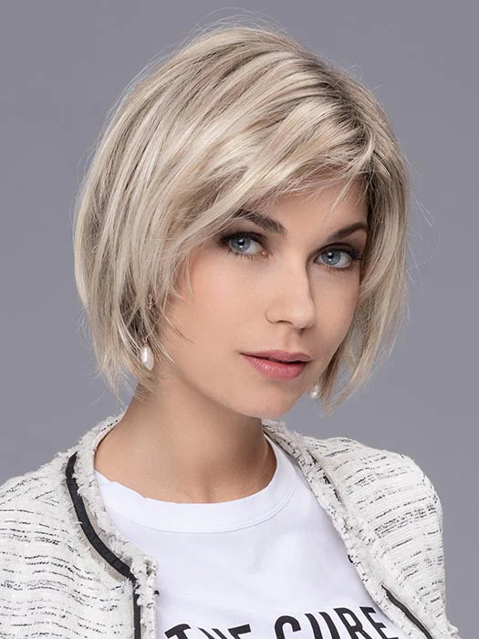 Perruque femme courte French Mono Ellen Wille en fibre synthétique, coloris Sandy Blonde Rooted