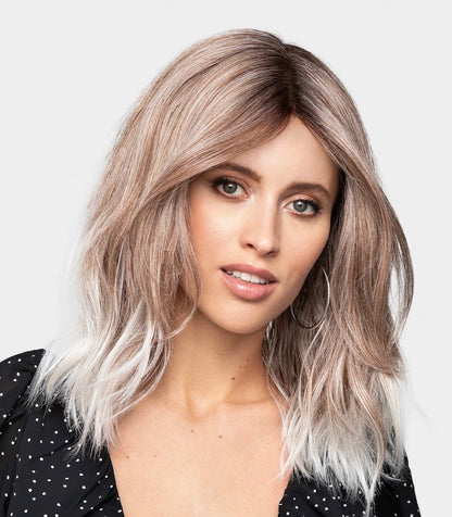 Perruque Jule Gisela Mayer – coupe longue wavy aux épaules, look féminin, naturel et moderne, idéale pour alopécie