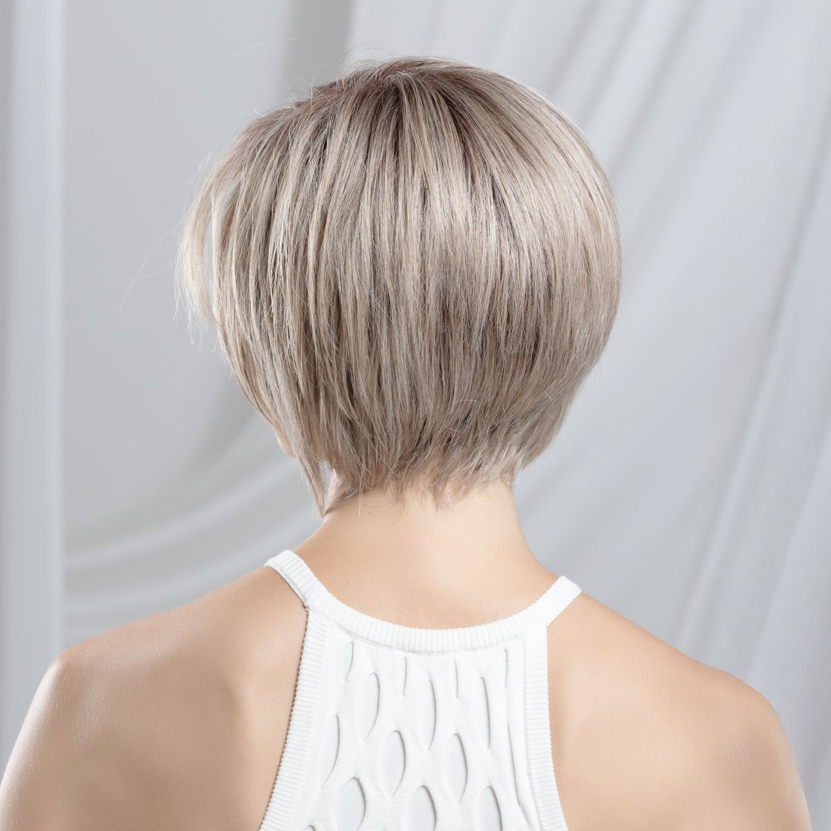 Perruque Promise Soft Ellen Wille, coloris Pearl Blonde Rooted, vue de profil