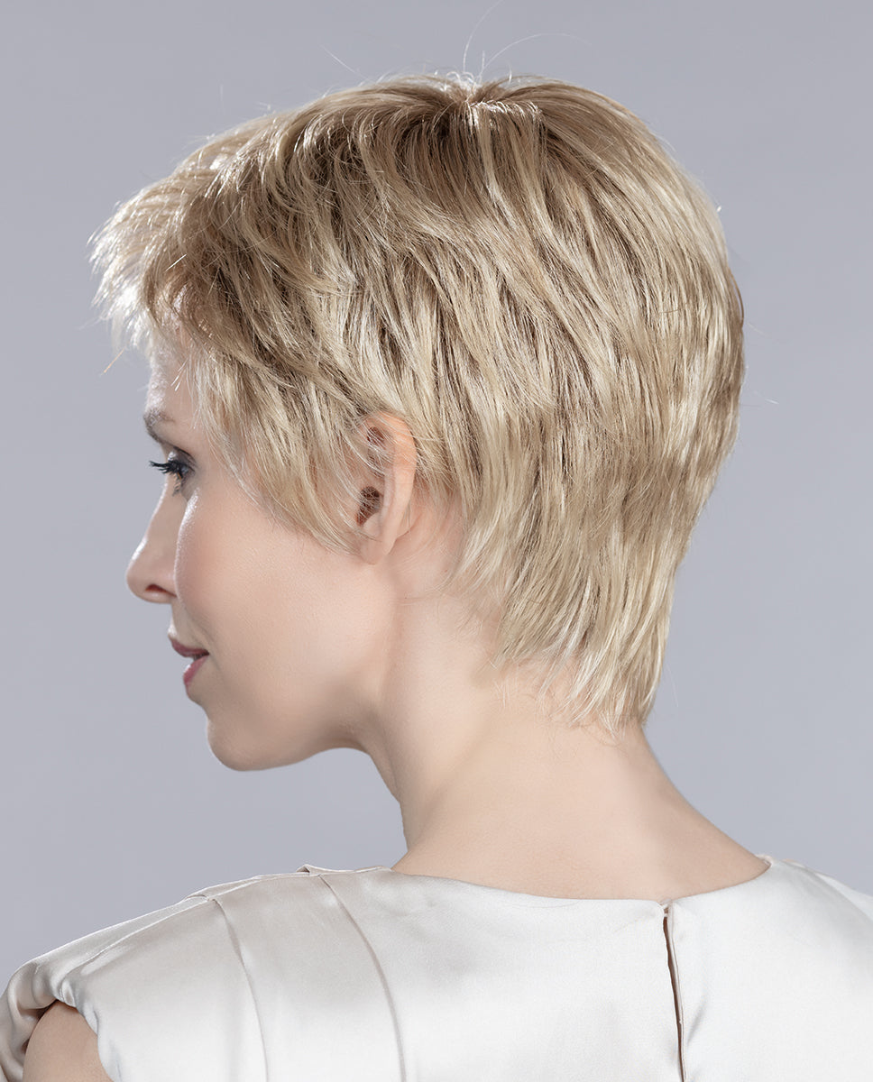 Perruque courte Risk Comfort Ellen Wille portée, photo 5