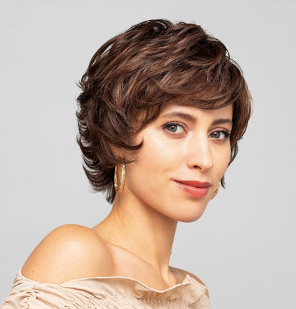 Perruque femme courte Riva Mono Lace Small Gisela Mayer en fibre synthétique, coloris Mocca Mix