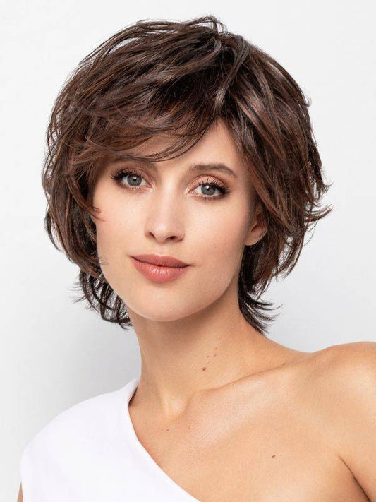 Perruque femme courte Sun Easy Gisela Mayer en fibre synthétique, coloris Chocolate Hazelnut, pour alopécie et chimiothérapie