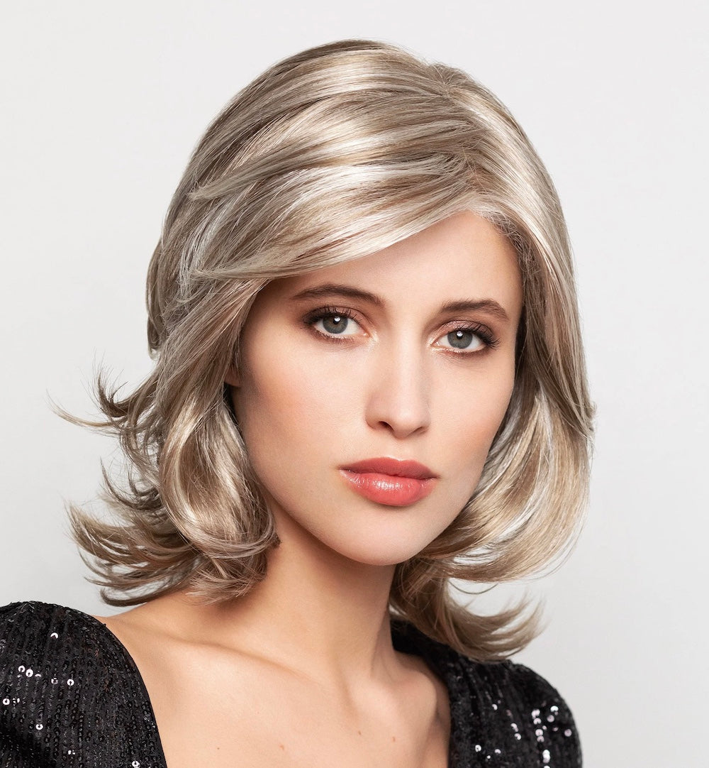 Perruque Trixi Lace Part Gisela Mayer mi-longue, coupe effilée et élégante, look naturel et féminin