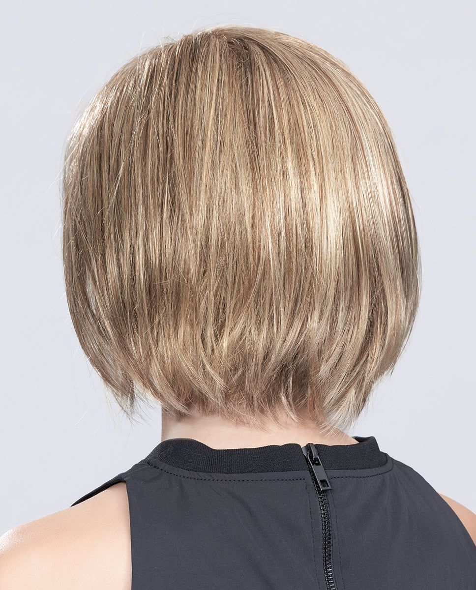 Perruque mi-longue Young Mono Ellen Wille portée, vue de profil