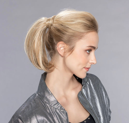 Tonic d’Ellen Wille : extension queue de cheval 30 cm, clip discret, fibre résistante à la chaleur pour un look naturel et rapide.
