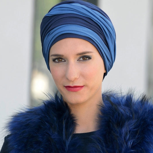 Bonnet chimio Leslie Bleu/Marine MM Paris, préformé avec 2 pans en bambou pour un turban confortable et stylé, idéal pelade ou chimio.