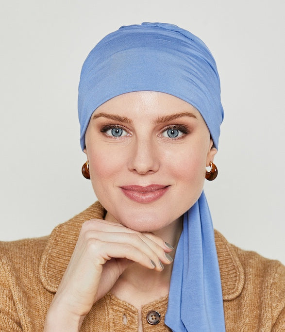 Turban Madrid Uni Gisela Mayer, élégant et confortable, parfait pour alopécie ou perte de cheveux, à nouer selon votre style.
