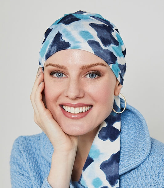 Turban chimio Madrid Gisela Mayer, chic et confortable, parfait pour dissimuler l’alopécie ou la perte de cheveux.
