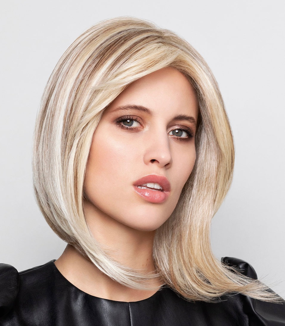 Volumateur Nature Top Glam de Gisela Mayer, cheveux lisses 25 cm, mono-filament et clips pour volume naturel.